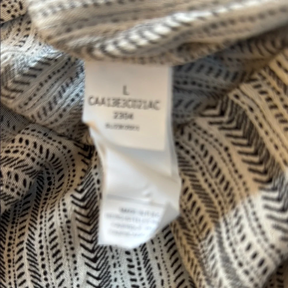 Patterned white and Gray Women's romper - Picture 2 of 6